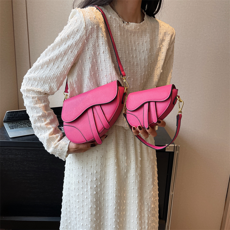 Luxury Bags Dior - New Solid Design Saddle Bags Versatile