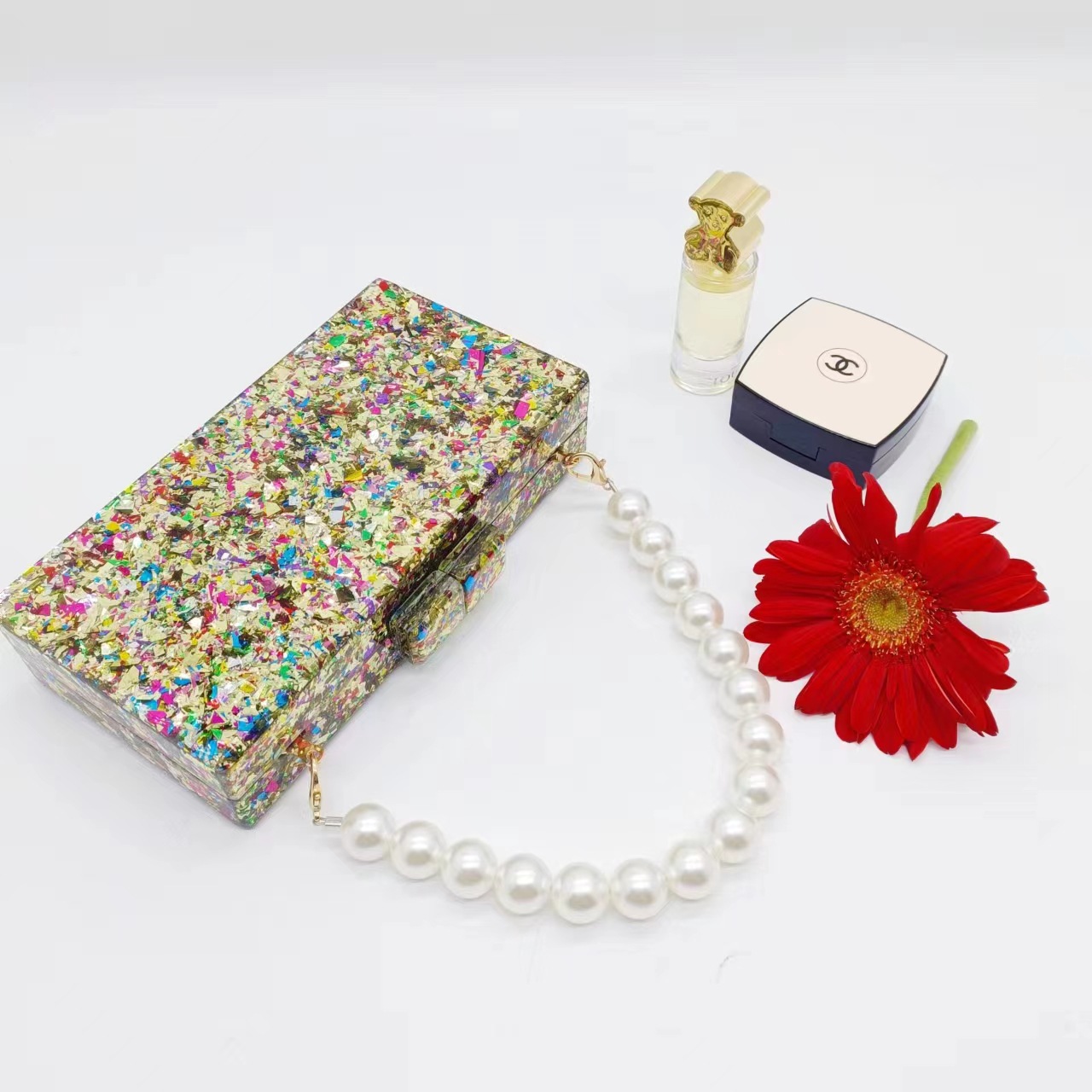 Luxury Acrylic Beaded Clutch B – Luxury Bags Green Bewertung und Preis