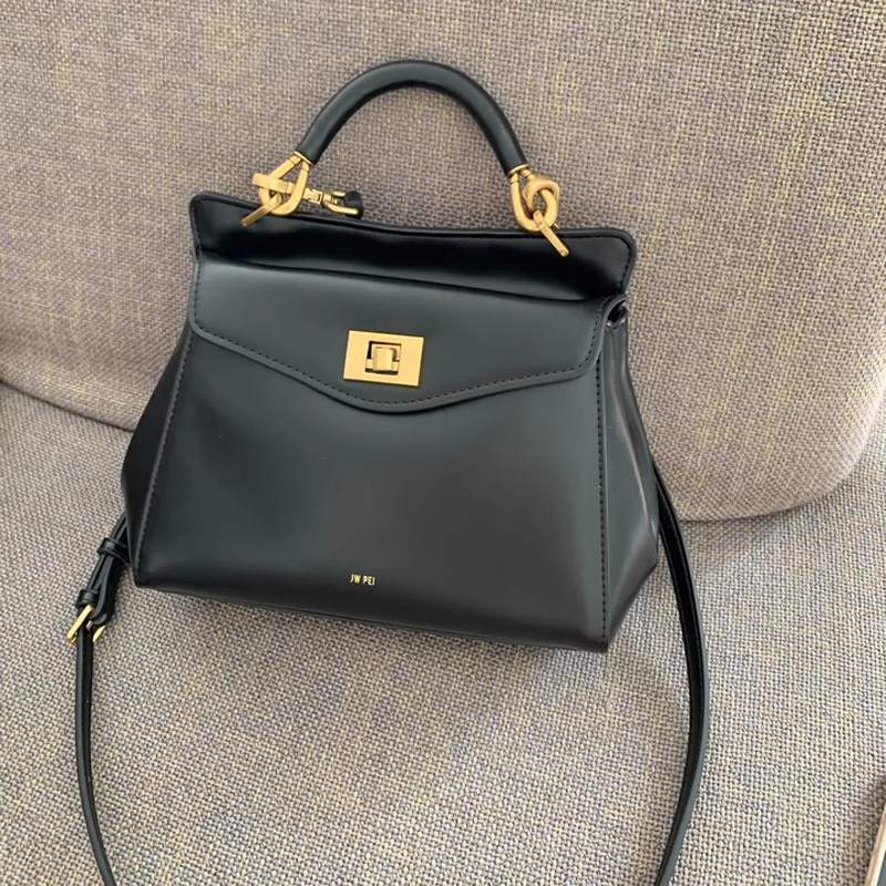 JW PEI Pillow Bag, Lock Bag, S – Luxury Bags That Are Affordable Bewertung und Preis