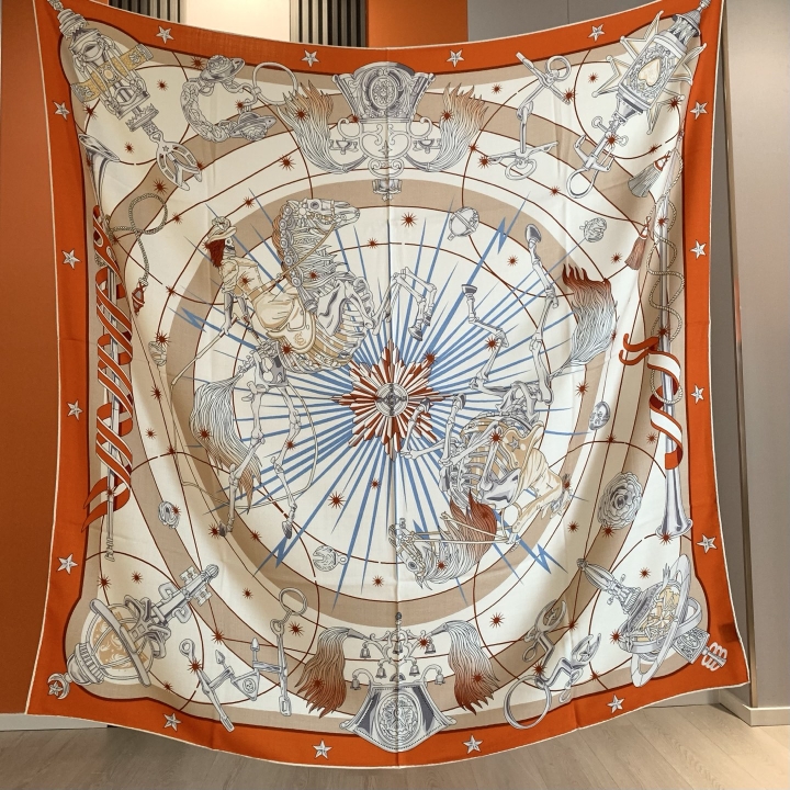 Luxury Brand Scarf Large Silk  – Luxury Bags And Accessories Bewertung und Preis
