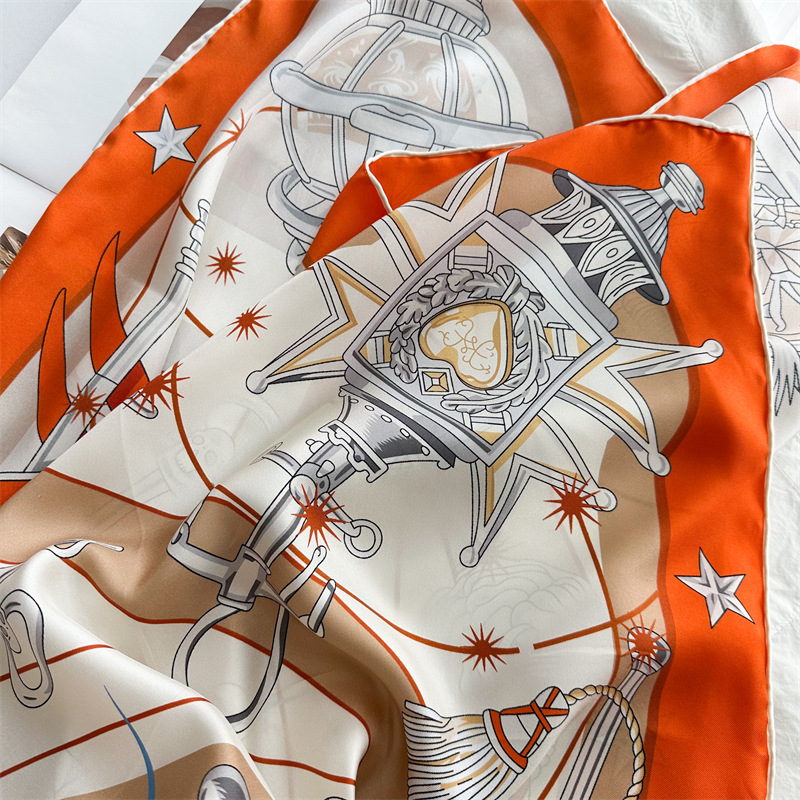 Luxury Brand Scarf Large Silk  – Luxury Bags And Accessories Bewertung und Preis