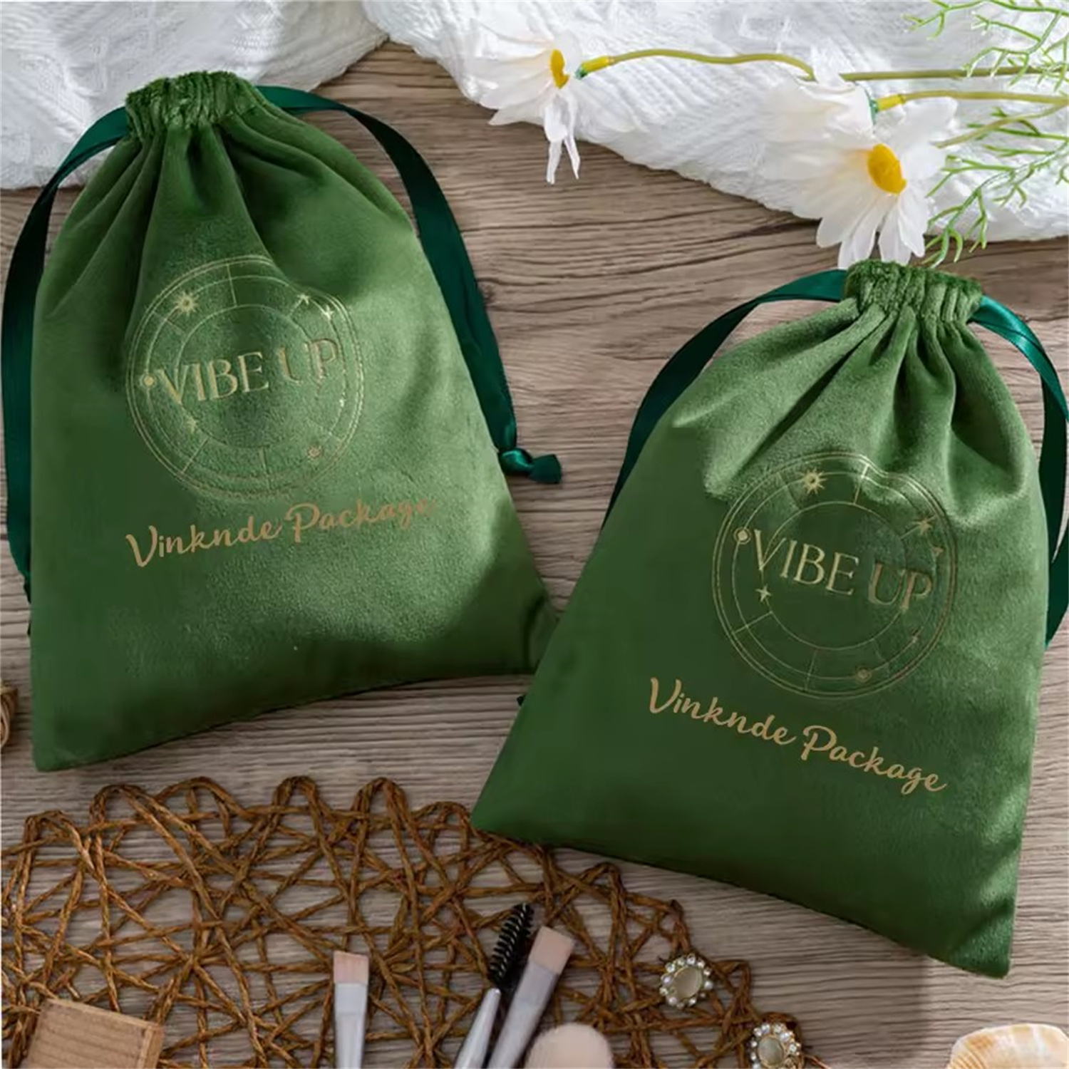 100pcs Green Velvet Packaging  – Luxury Bags Green Bewertung und Preis